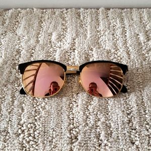 Ray-Ban sunglasses chrome & black